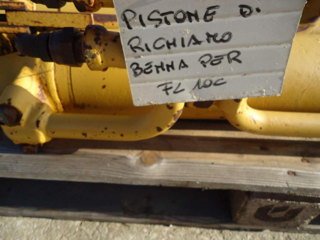 Bucket rotation piston for Fiat Allis FL10C Photo 2