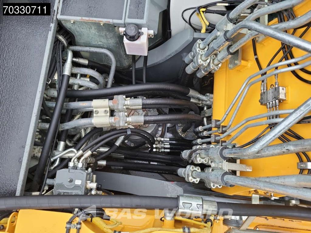 Liebherr R936 NLC Photo 15