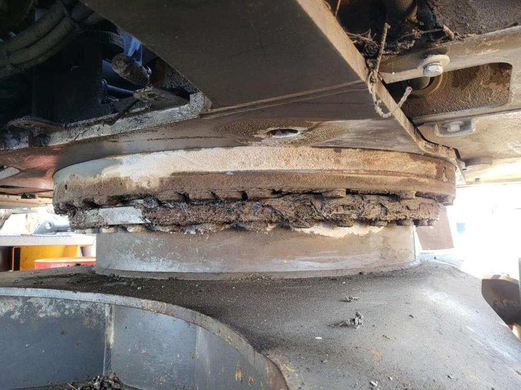 Volvo slewing ring 14577178 for Volvo EC220D, EW180C, EW210C Photo 2