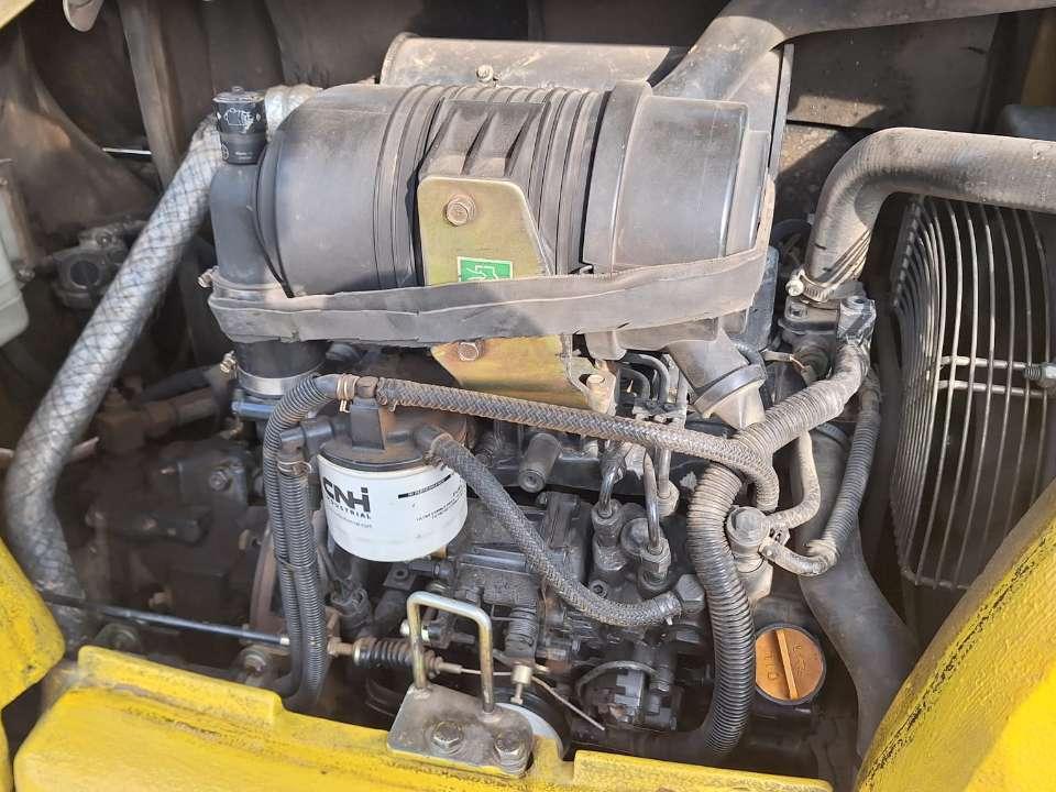 Komatsu PC27R-8 Photo 3