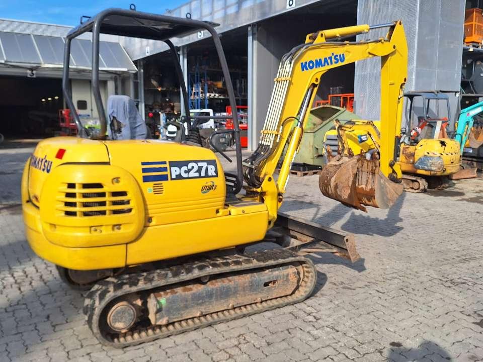 Komatsu PC27R-8 Photo 7