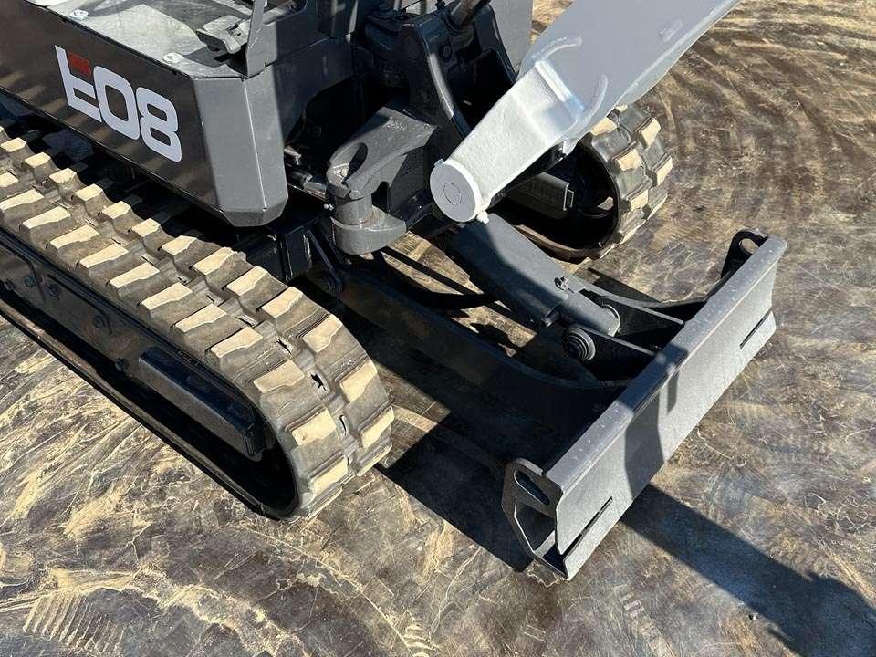 Bobcat E08 Photo 6
