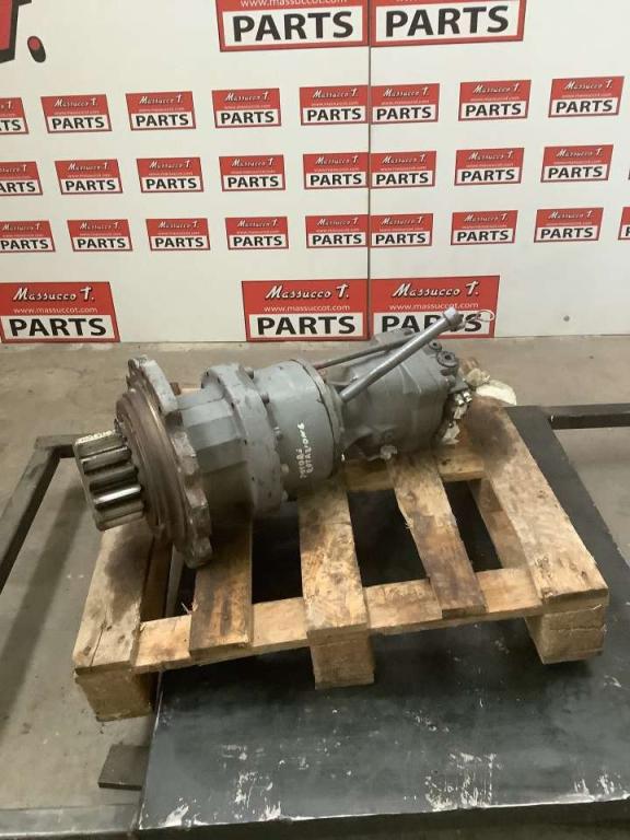 Swing motor for Hitachi ZX135US Photo 3