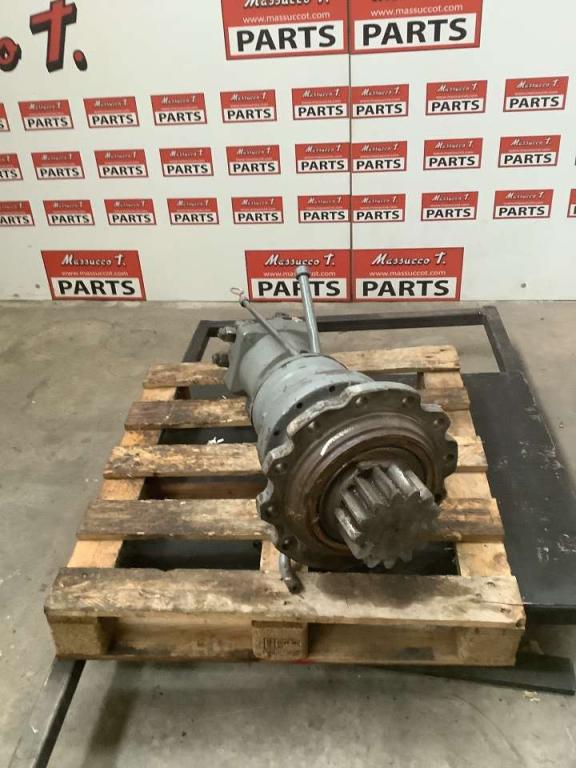 Swing motor for Hitachi ZX135US Photo 4