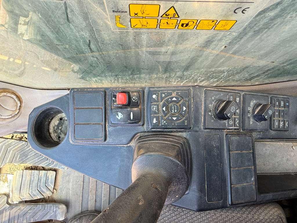 Volvo EC480EL - Top Condition! Rear + Side Camera! Photo 10