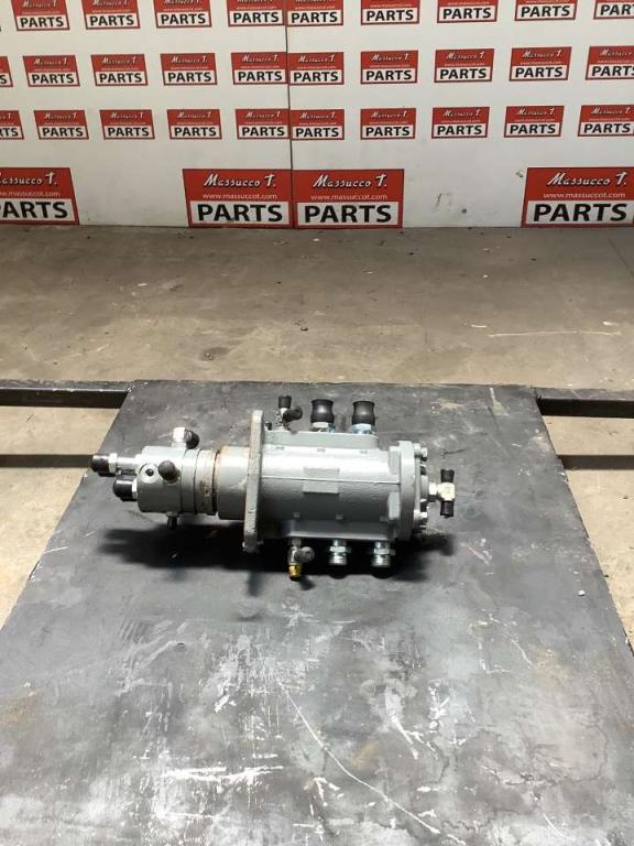 Rotating joint for Hitachi ZX 135US-7 Photo 3