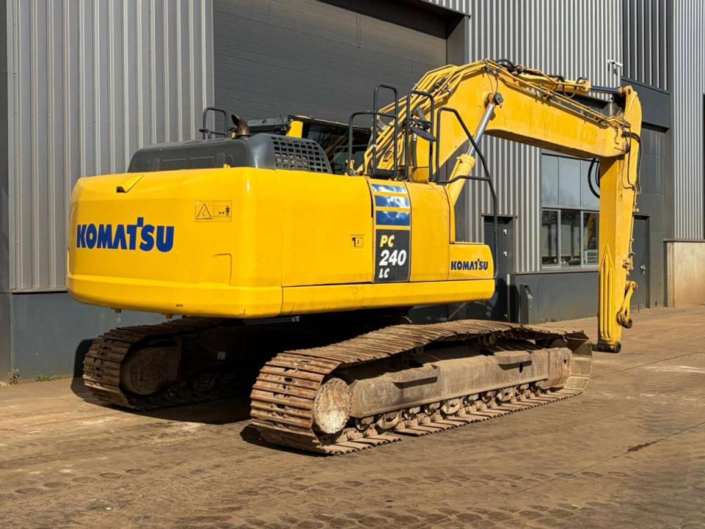 Komatsu PC240 Photo 6