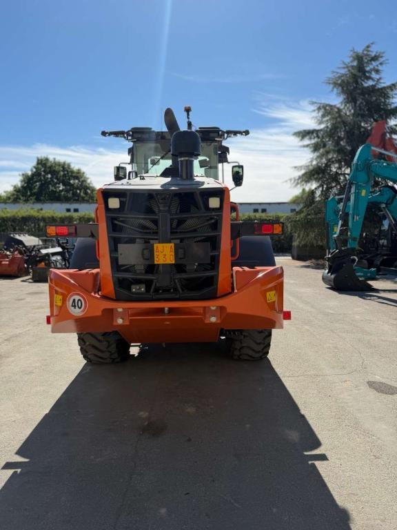 Hitachi zw180-7 Photo 8