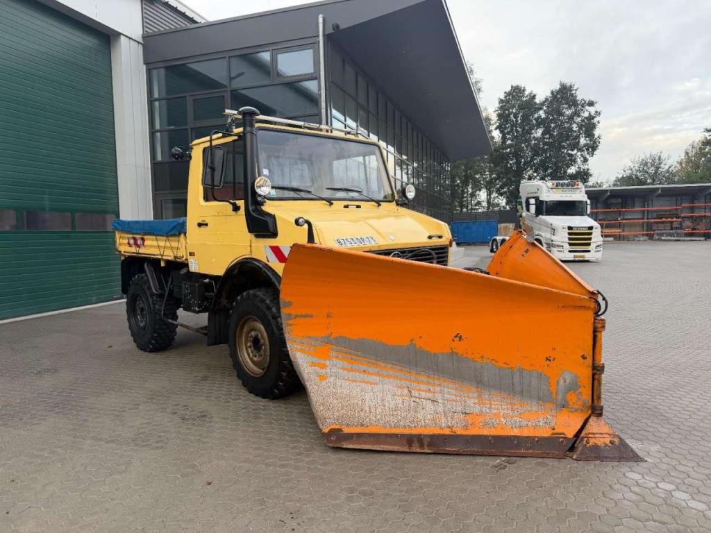 Unimog Unimog U 1000 3-way tipper - Snow Plow Photo 2