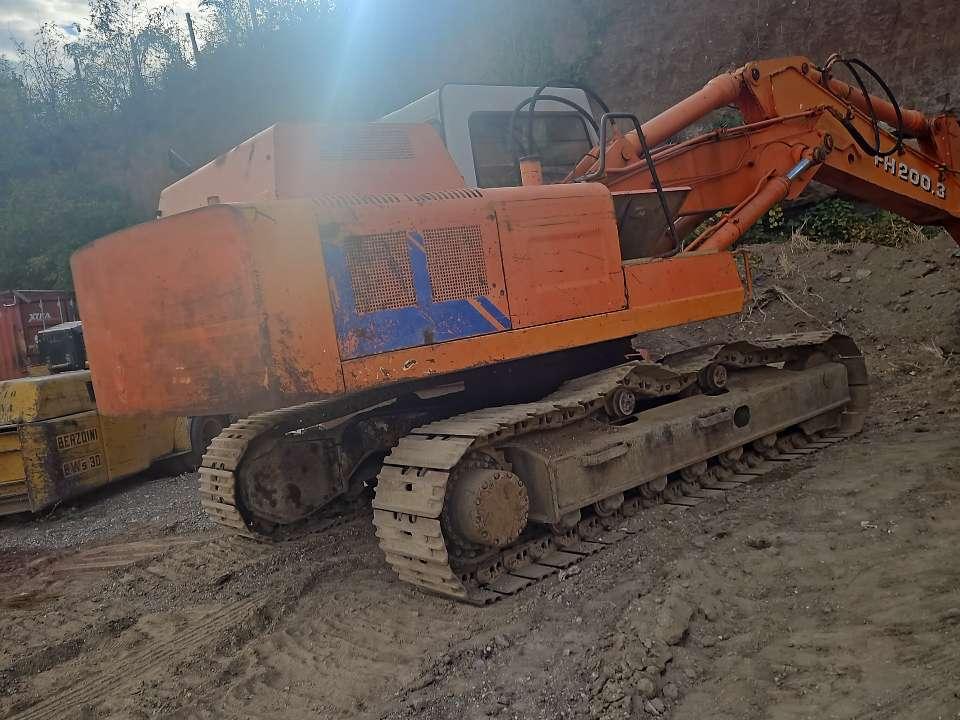 Fiat Hitachi fh 200 Photo 1