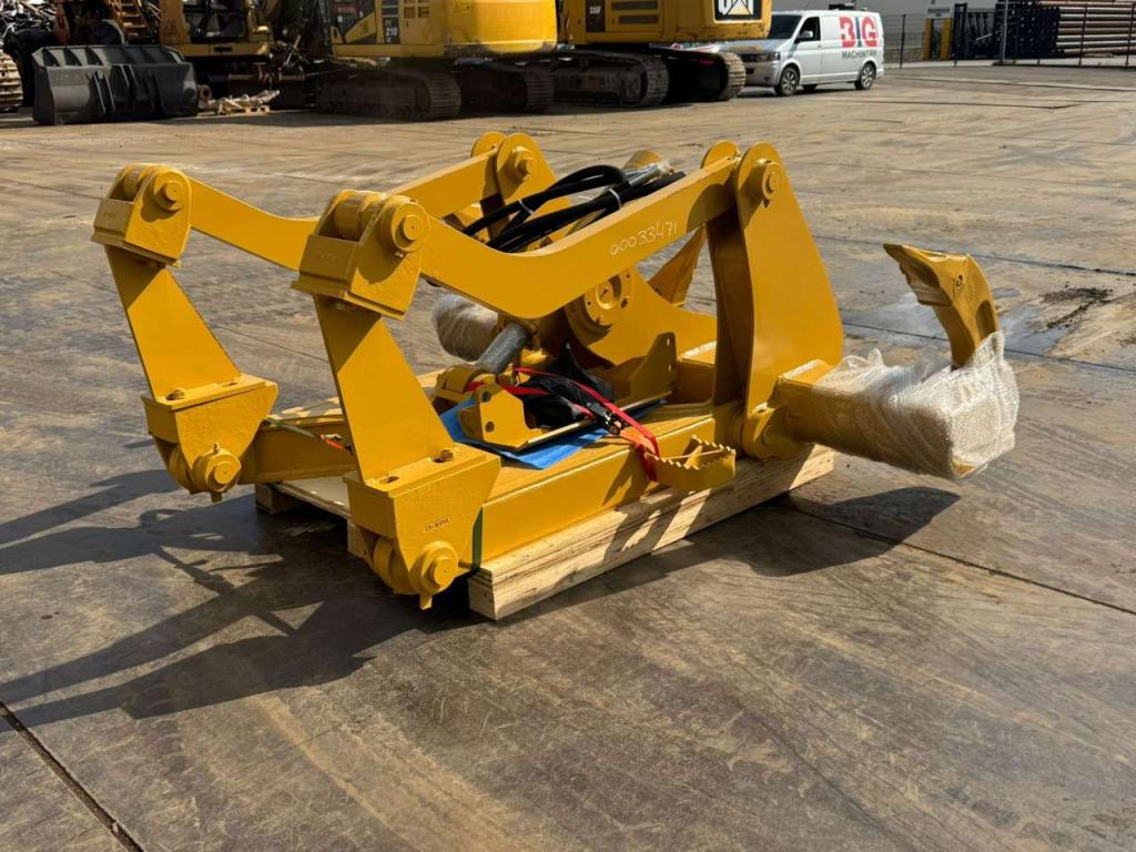 Caterpillar D6 New Gen Ripper with 1 Cylinder Photo 6