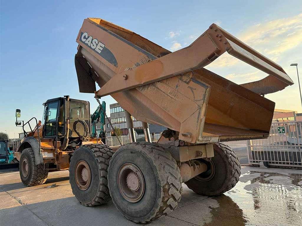 Case ADT 330B Photo 5