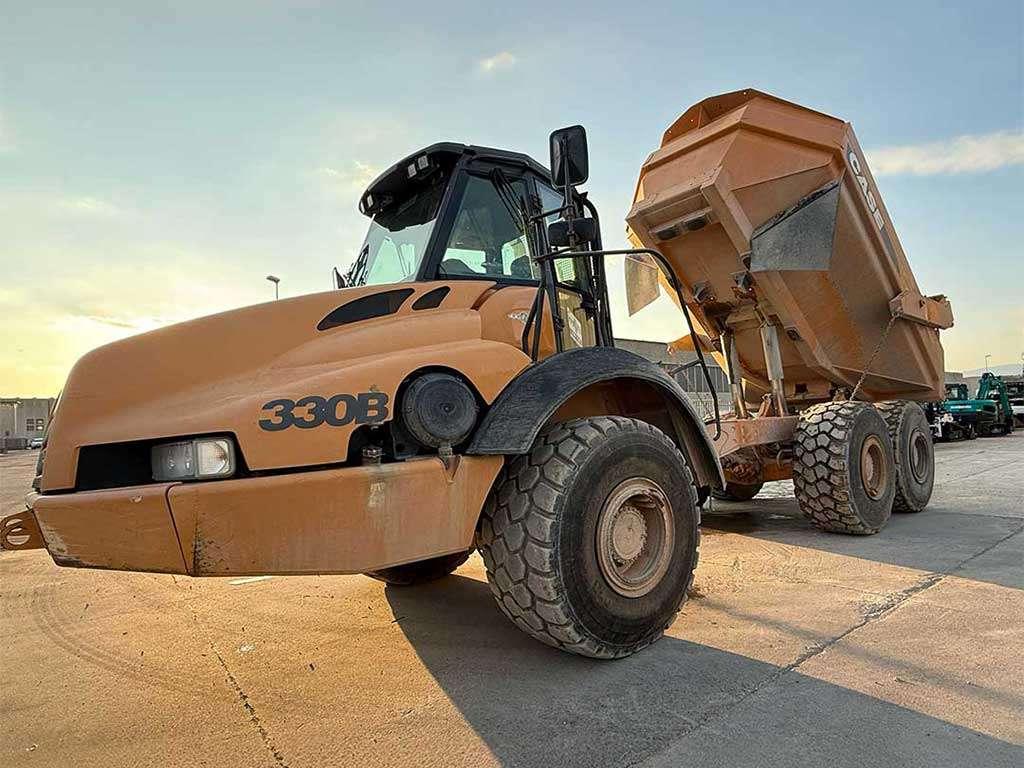 Case ADT 330B Photo 6
