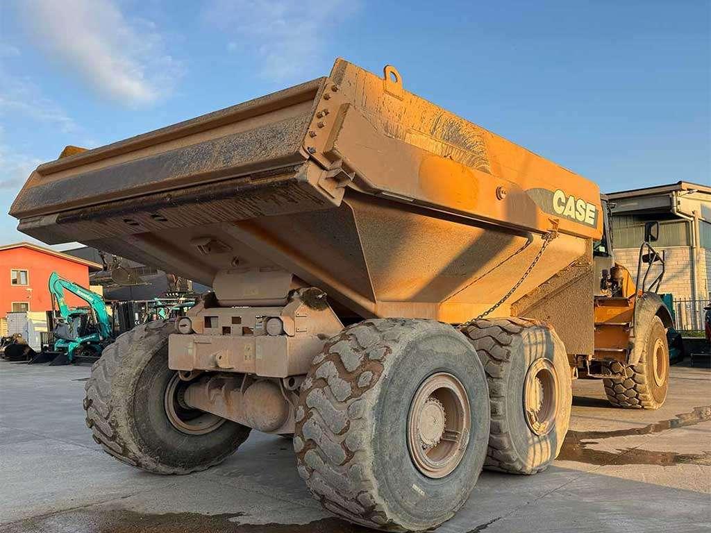 Case ADT 330B Photo 8