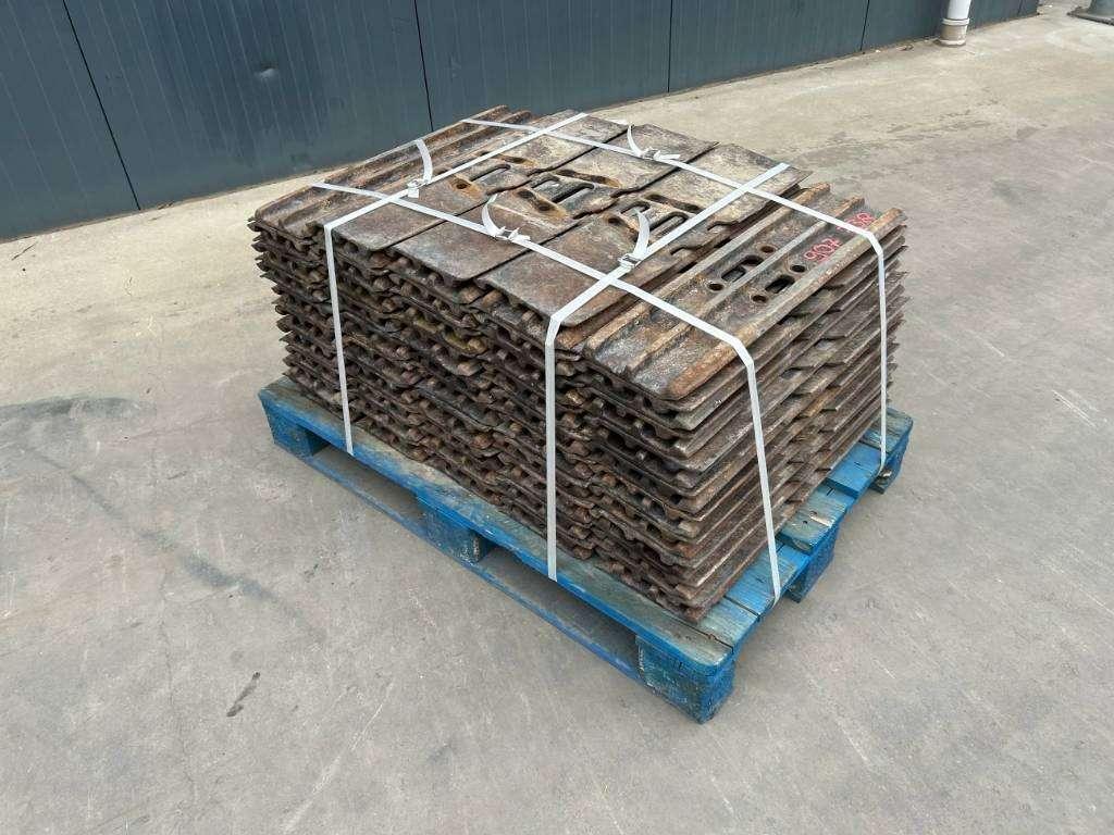 Caterpillar 320D / 320E / 323D / 323E 700mm shoes - 30% Photo 2