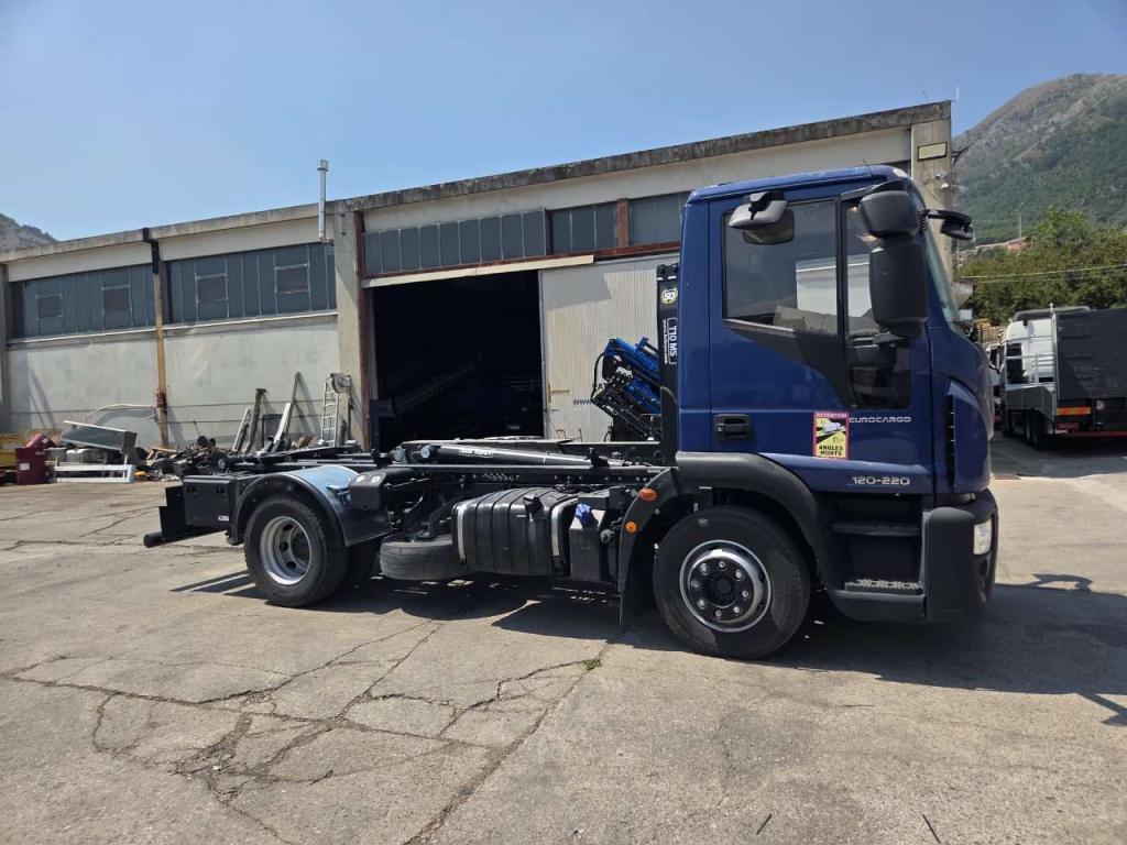 Iveco EUROCARGO CUBE 120-220 Photo 20