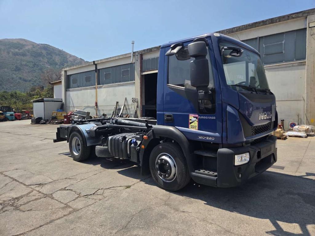 Iveco EUROCARGO CUBE 120-220 Photo 5