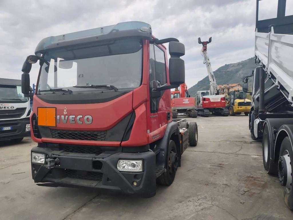 Iveco EUROCARGO 120-250 Photo 16