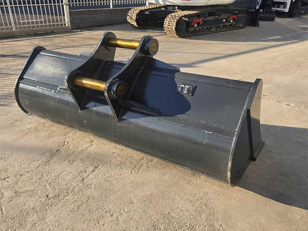 Emme Service F 350 Photo 2