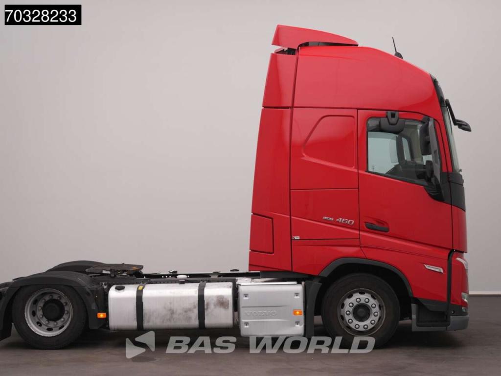 Volvo FH 460 4X2 Mega XL 2x Tanks ACC Navi Photo 11