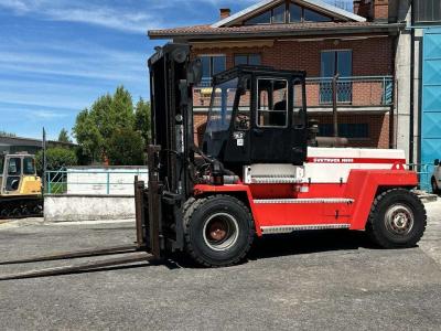 Svetruck 12-120 35 sold by Massucco T. Srl