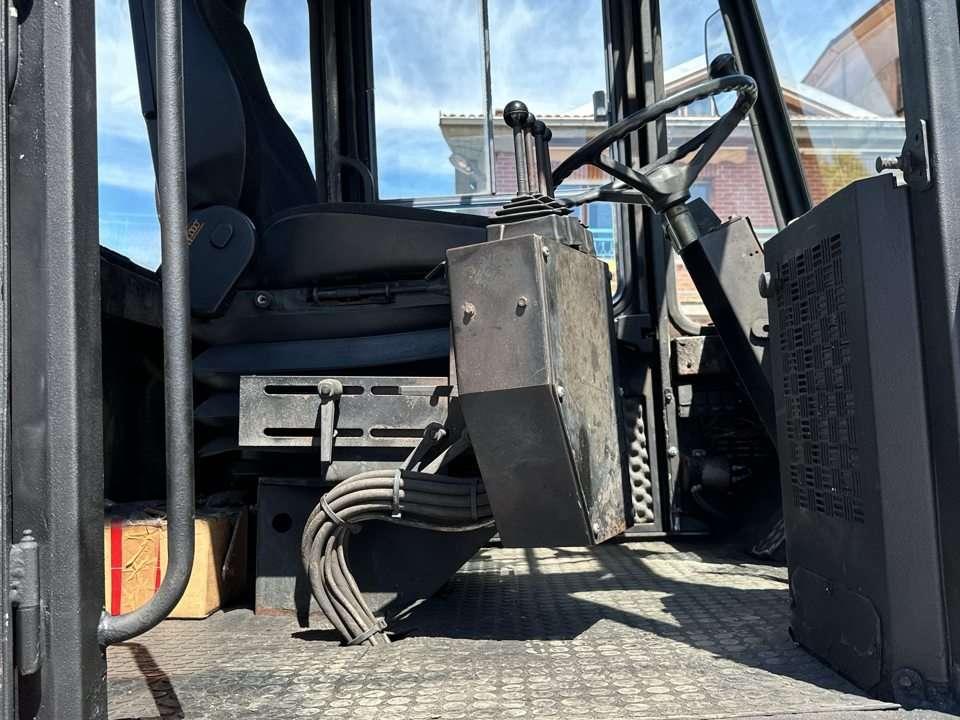 Svetruck 12-120 35 Photo 10