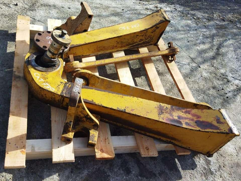 Axle support for Caterpillar 730 Photo 2
