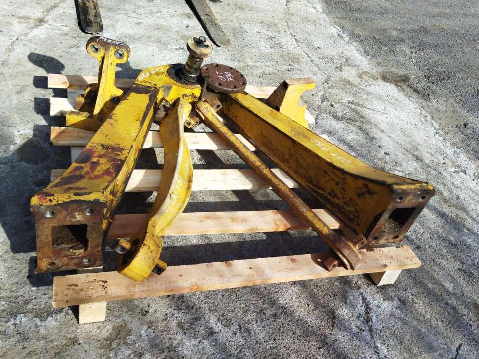 Axle support for Caterpillar 730 Photo 3