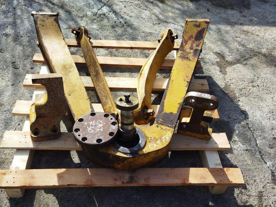 Axle support for Caterpillar 730 Photo 4