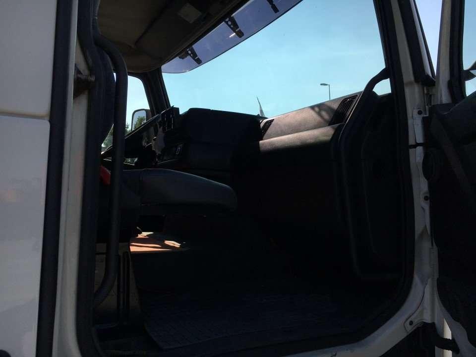 Volvo FH12-420 Photo 6