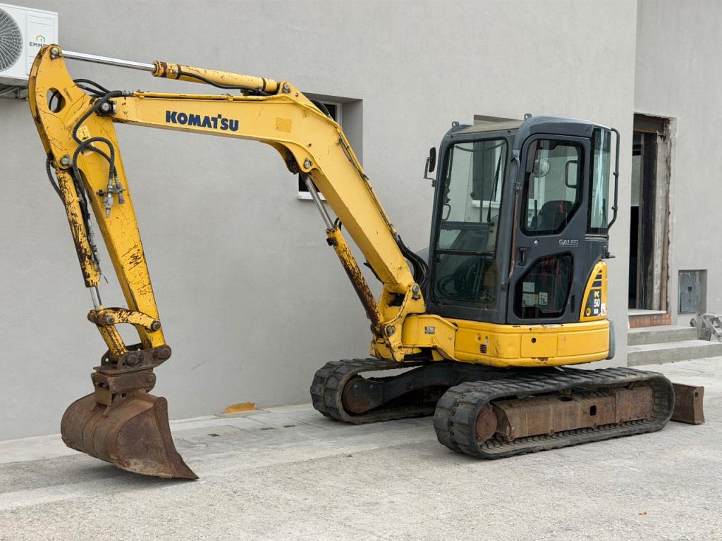 Komatsu PC55MR-2 Photo 5