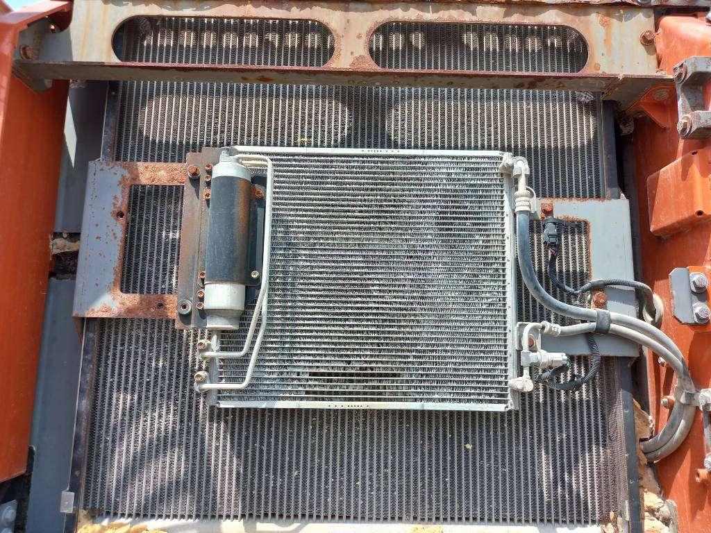 Hitachi ZX470-5G (Abu Dhabi) Photo 11
