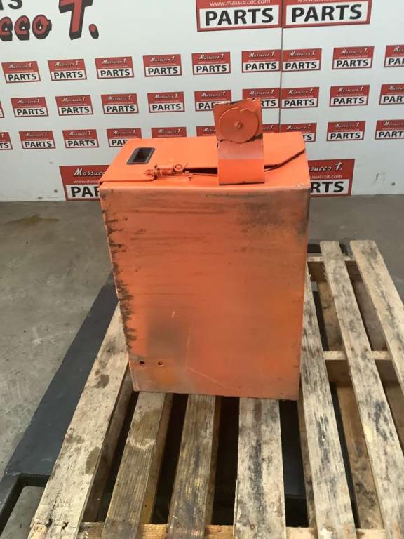 Battery compartment for Hitachi ZW220  SERIE 5 Photo 2
