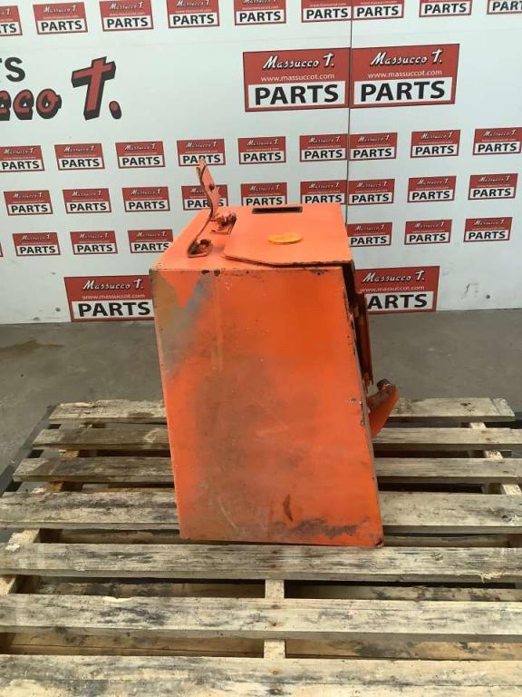 Battery compartment for Hitachi ZW220  SERIE 5 Photo 4