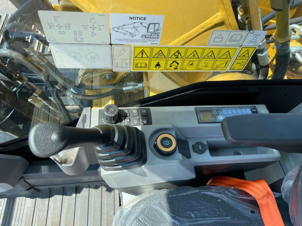 Caterpillar 323D3 Photo 23