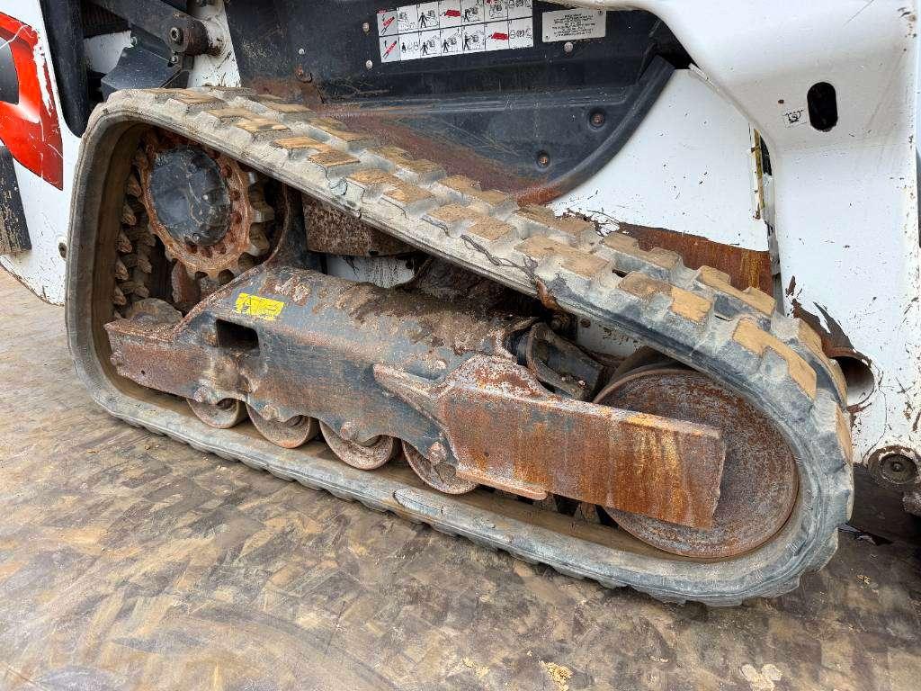 Bobcat T64 - Two-Speed Compact Track Loader Photo 17