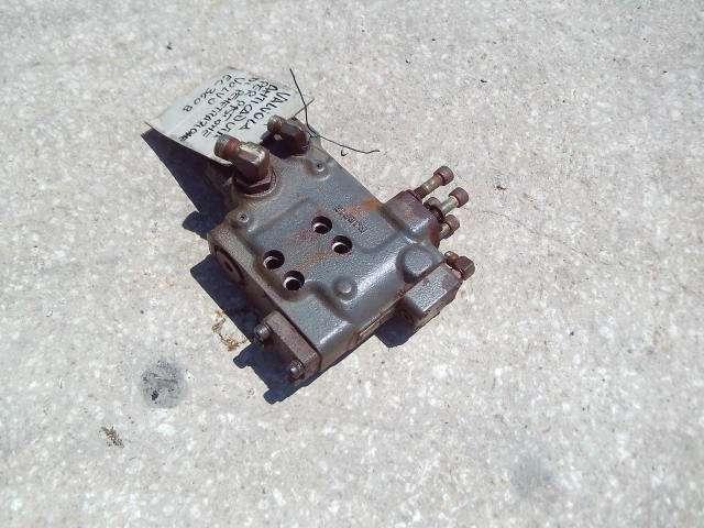 Arm cylinder load holding valve for Volvo EC360B Photo 2