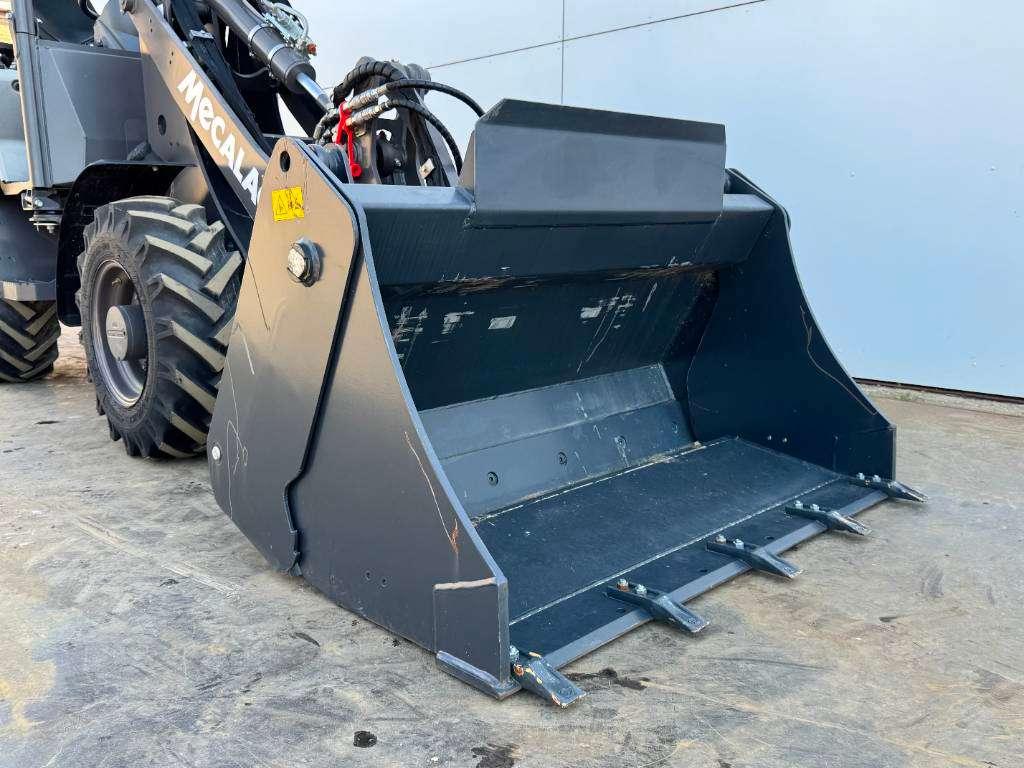 Mecalac MCL 6 - NEW / UNUSED / Bucket + Forks Photo 20