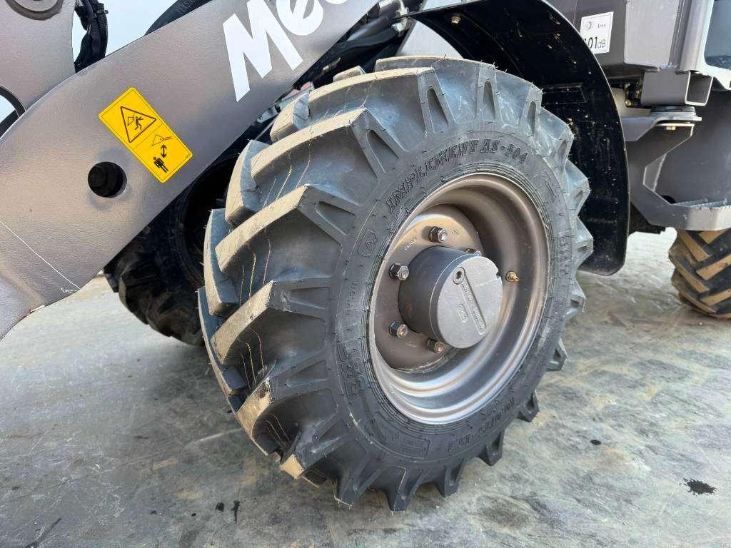 Mecalac MCL 6 - NEW / UNUSED / Bucket + Forks Photo 21