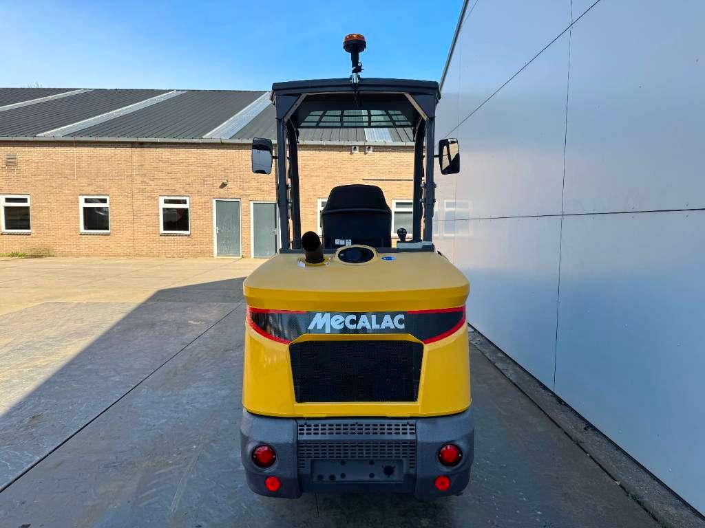 Mecalac MCL 6 - NEW / UNUSED / Bucket + Forks Photo 6
