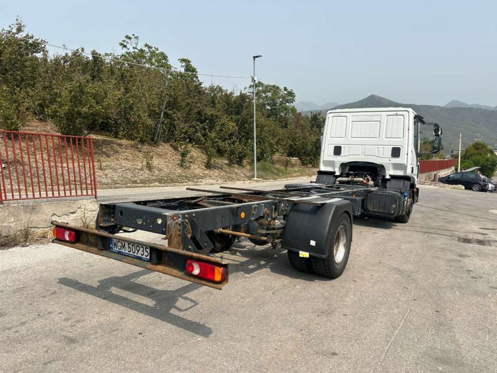 Iveco EUROCARGO 120-190L Photo 10