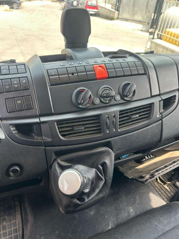 Iveco EUROCARGO 120-190L Photo 17