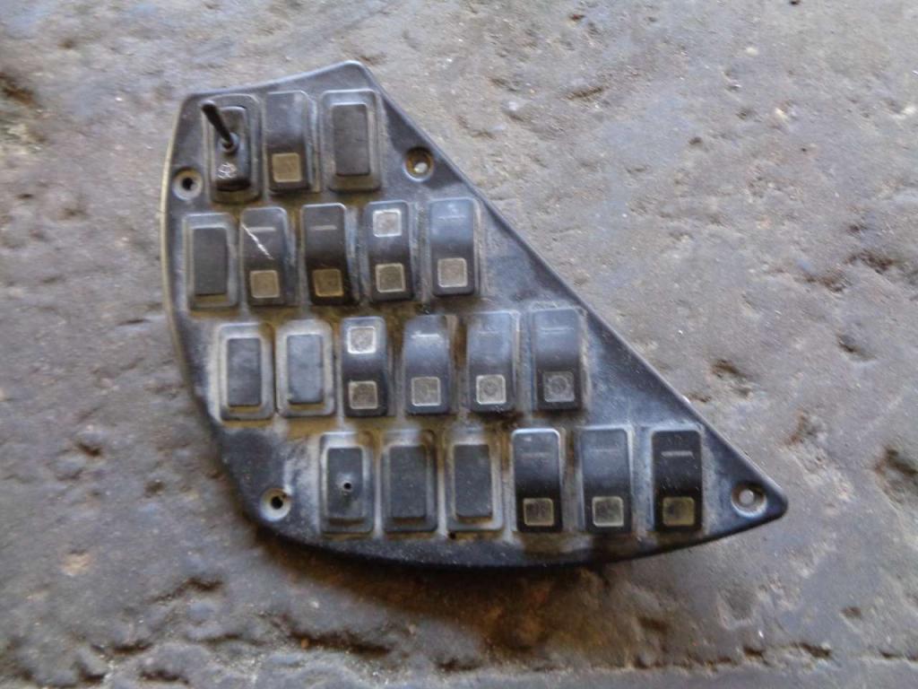 Housing and interior cabin parts for New Holland Serie B Photo 7