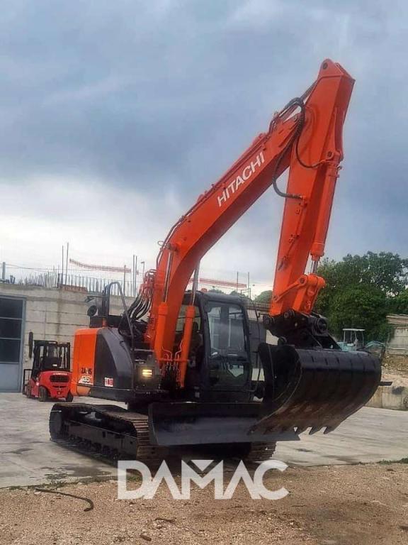 Hitachi ZX135US Photo 4