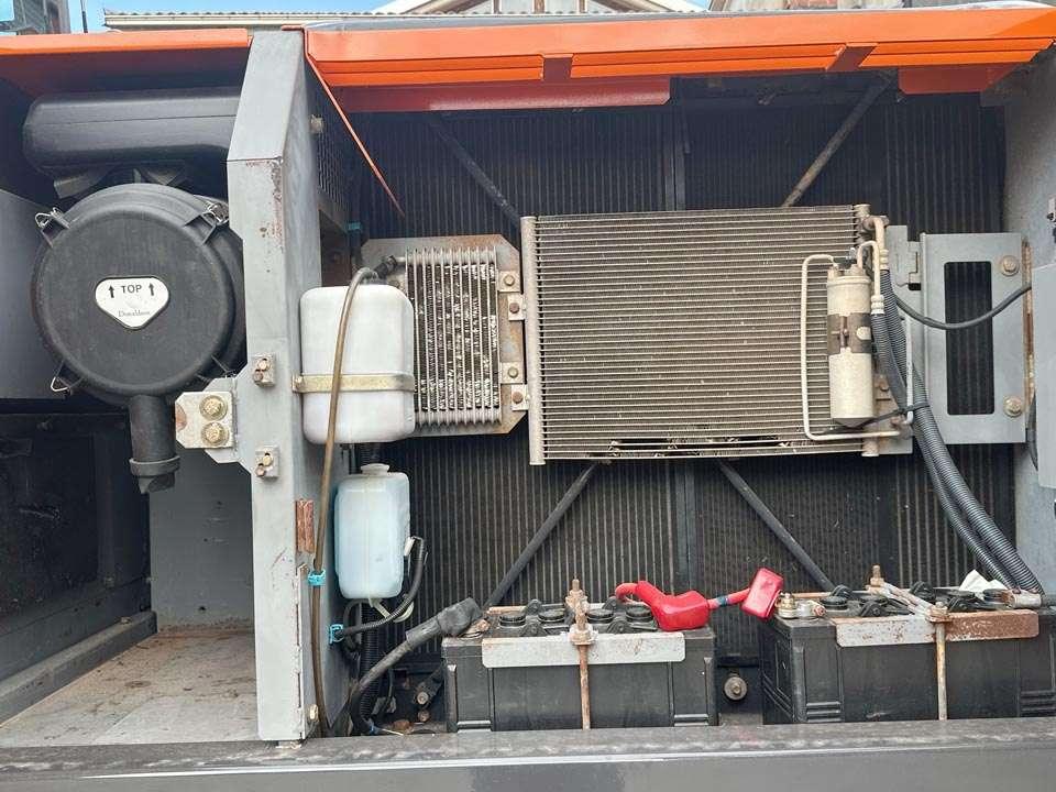 Hitachi ZX210LC-3 SLF Photo 9
