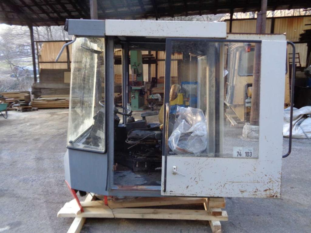 Cab for O&K (Orenstein & Koppel) L 25 Photo 2