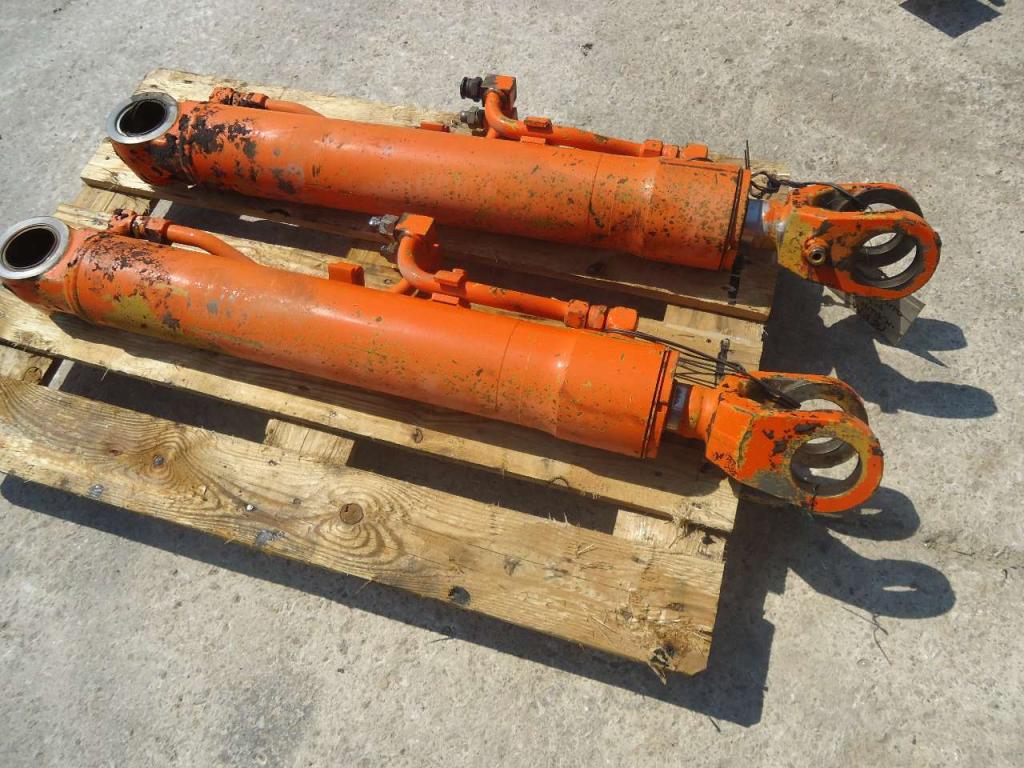 Lifting piston for Fiat Hitachi W130 Photo 2