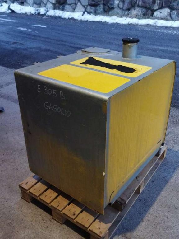 Diesel tank for New Holland E 305 B Photo 4
