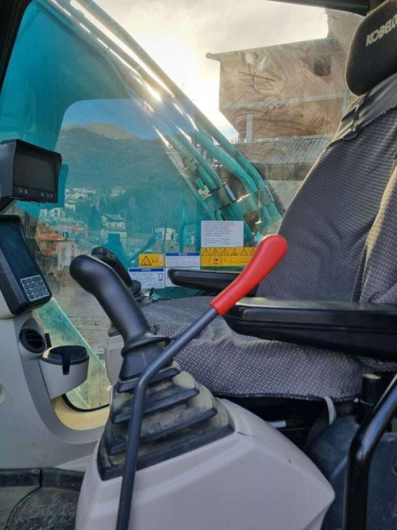 Kobelco SK260NLC-10E Photo 4