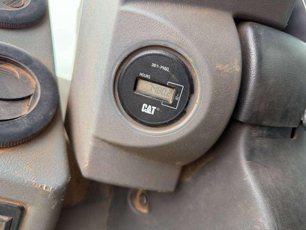 Caterpillar CS76 XT Photo 18